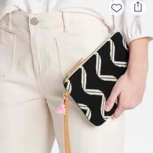 Mercado Global Mini Lili Wristlet